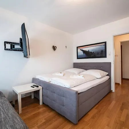 Haus Oliva Charmante In Top-lage Mit Balkon Und Parkplatz Apartment *